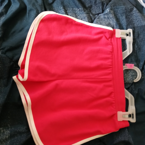 Pink shorts - Picture 1 of 1